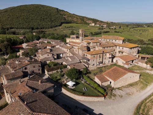 an aerial view of a village with houses at Casa Matilde Chianti - Jeky Stay in Castelnuovo Berardenga
