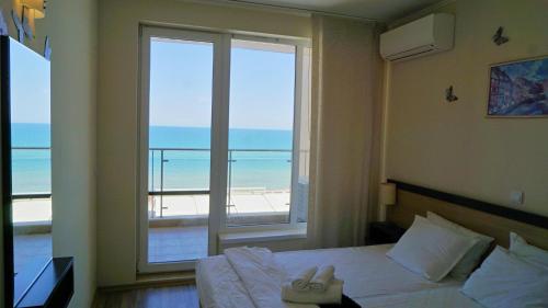 Katil atau katil-katil dalam bilik di Обзор Бийч - Obzor Beach