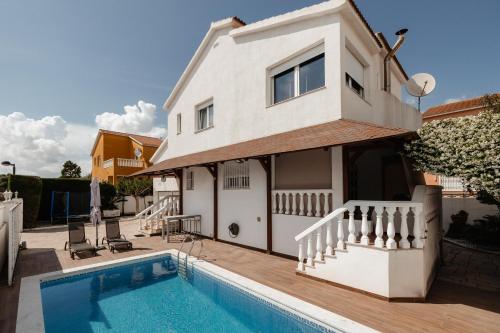 Πισίνα στο ή κοντά στο Chalet Familiar en Vinaroz