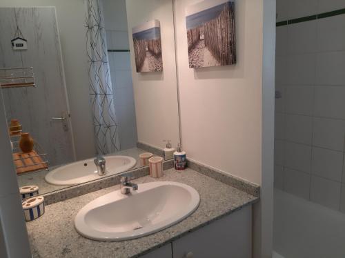 Vacation home in a wooded park