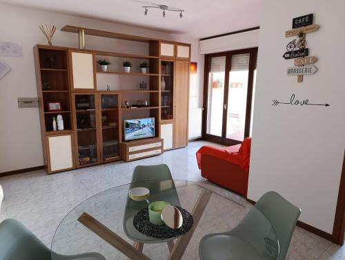Una cocina o zona de cocina en Trilocale in Via delle Azzorre