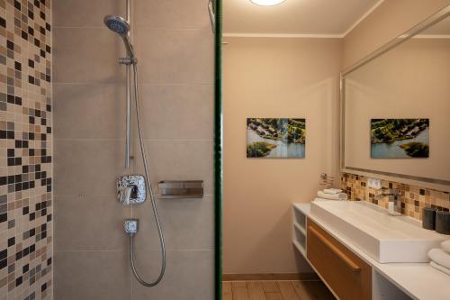 Koupelna v ubytování Panorama Suite- Apartment in der Hafenresidenz mit Panoramablick
