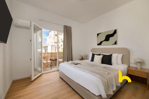 Modern Athens Stay - 2BR with Balcony, Steps to Metro