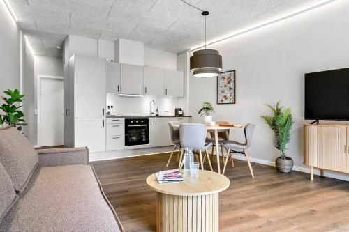Η κουζίνα ή μικρή κουζίνα στο Midtown Home