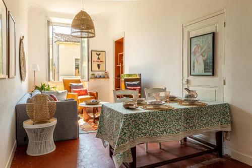 GRASSE Charming Spacious Apt in Heart of City