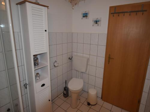 Bilik mandi di Beautiful Apartment in Robertsdorf with Garden