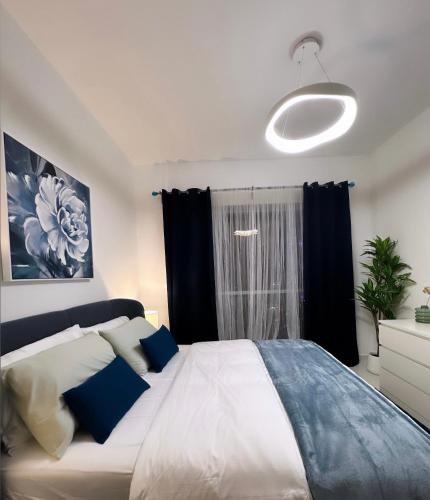 C Infinity Holiday Homes in Dubai Marina