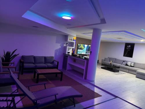 TV a/nebo společenská místnost v ubytování N3XT-LEVEL Home