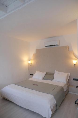 Katil atau katil-katil dalam bilik di TekHan Alacati Hotel
