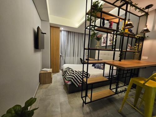Μια τηλεόραση ή/και κέντρο ψυχαγωγίας στο Loft Luxury Style and Comfort