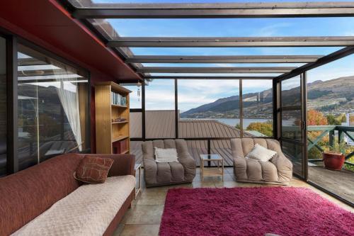 Gallery image of Charming house with lovely views in Queenstown