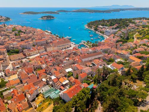 Apartments ''Three Sisters'' - ZF Hvar