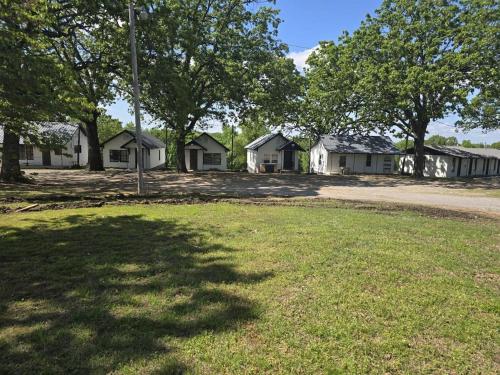 Vườn quanh Cookson Resort - Tenkiller Cabin