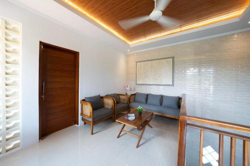 Χώρος καθιστικού στο Yasana Jineng Villa 2 Modern 3 BR Villa with Balcony, Rooftop & New Ameneties