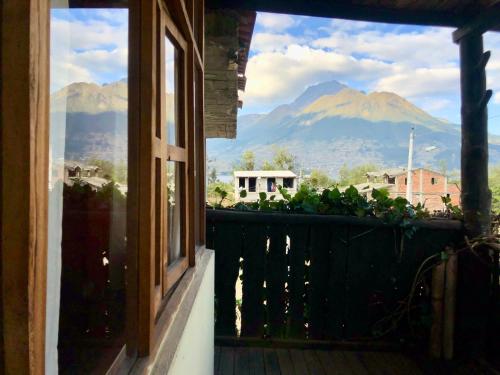 ゲストハウスから撮影された、または一般的な山の景色