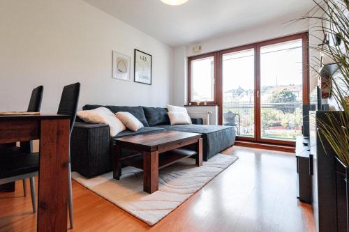 ADM Comfort Apartment - FREE Parking Garage