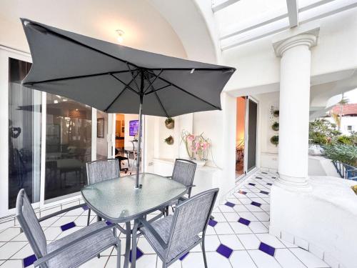 Αίθριο ή υπαίθριος χώρος στο Mykonos 1BR apt recently remodeled next to beach big pool