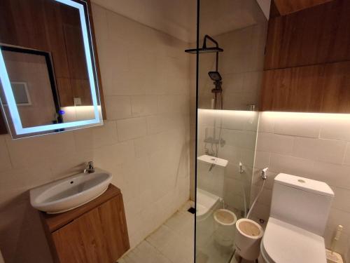 Baðherbergi á New house with nice view, available after 1 Aug'25