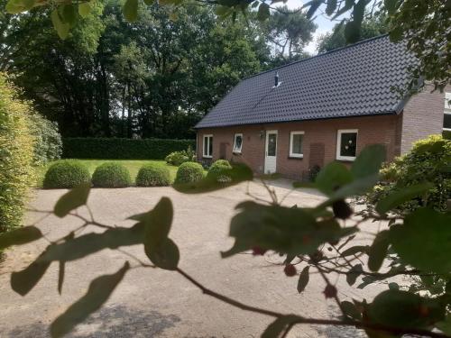 Gallery image of Kempen Comfort with Sauna & Tub, cleaning included in Vessem