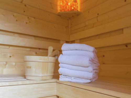 Gallery image of Kempen Comfort with Sauna & Tub, cleaning included in Vessem