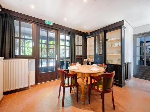 Gallery image of Brabant Mansion for Groups, cleaning included in Asten