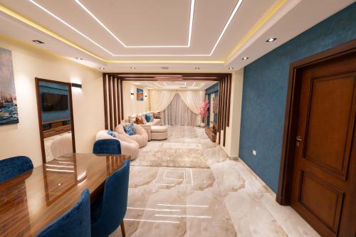 a hallway with a living room with a waiting room at Royal Heliopolis in Cairo