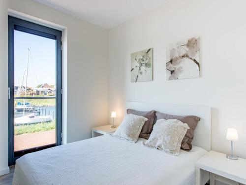 Gambar di galeri bagi Apartment in Kamperland with Marina Views, cleaning included di Kamperland