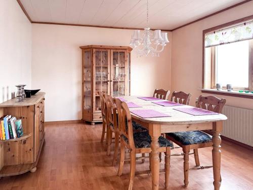 Gambar di galeri bagi Cozy Old House With Premium Views di Sumba