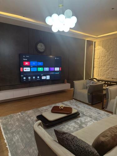 Three Bedroom in Banana Island with Oceanview Pool, Gym, WIFI