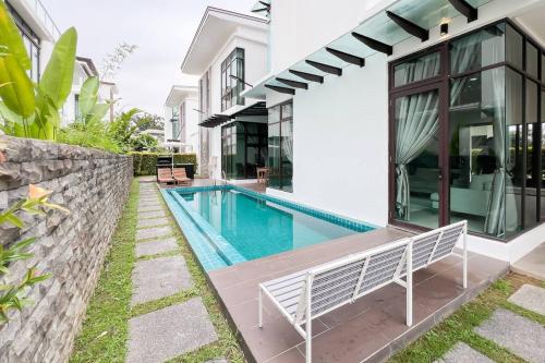 Πισίνα στο ή κοντά στο Luxury Villa Putrajaya 16 - Smarthome