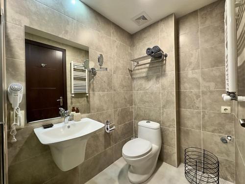 Vannituba majutusasutuses Crystal Loft Block C Apartment with views