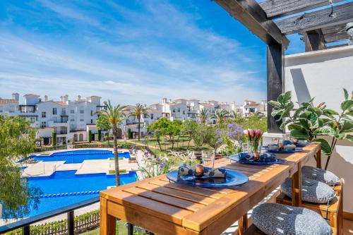 Casa Albatros - Poolside Retreat