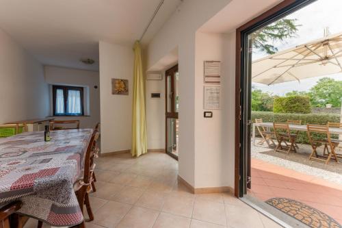 A bed or beds in a room at Agriturismo Le Vecchie Scuole