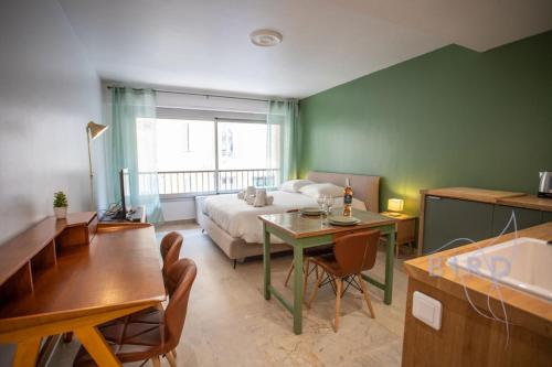 Lovely renovated studio in the heart of Cannes