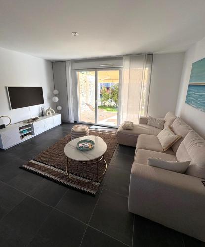 Photo de la galerie de l'établissement Casa Areka T3 rez de jardin standing, proche plage, à Fréjus