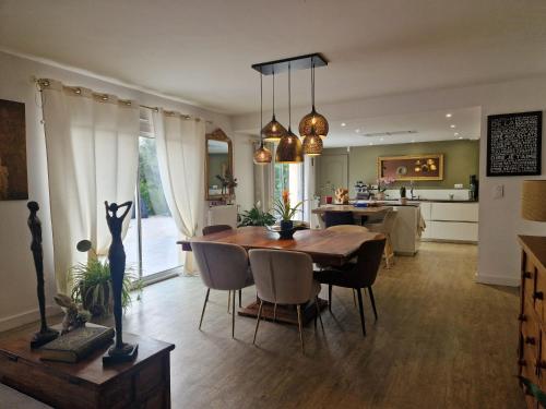 Ảnh trong thư viện ảnh của Maison 12 personnes Golf - Hippodrome ở Montauban
