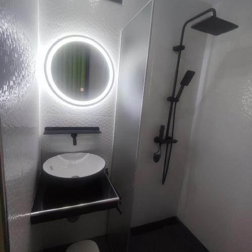 Et badeværelse på Loft apartments