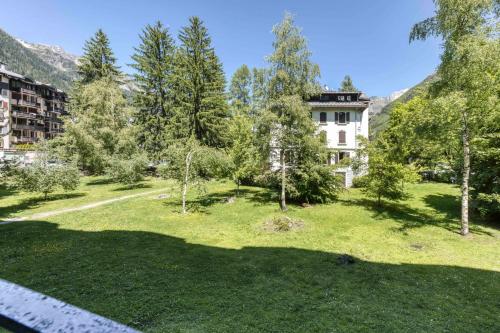 Apartment Chamois Blanc 1 - Central Chamonix Haven