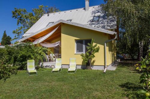 Holiday home in Balatonbereny 42284