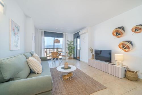 Milenial Immo Panoramic views Empuriabrava with pool
