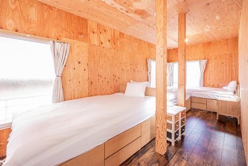 Screamer 2 Hostel