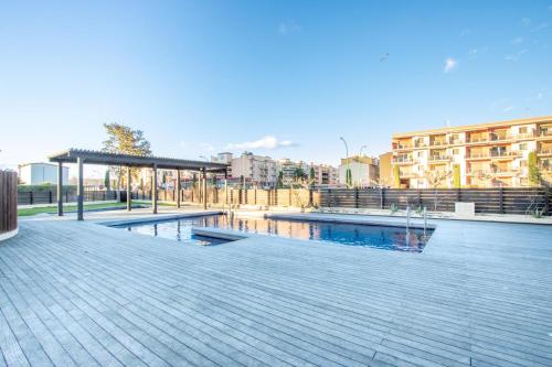 Milenial Immo Panoramic views Empuriabrava with pool
