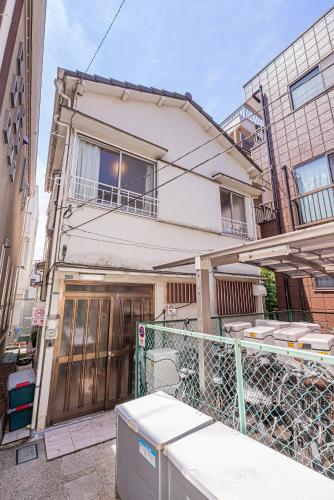 Screamer 2 Hostel
