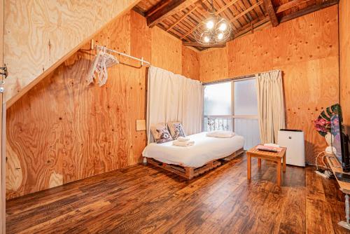 Screamer 2 Hostel