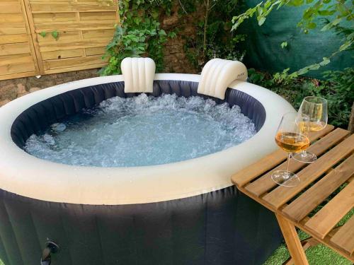 Maison cosy au cœur de Dijon avec jacuzzi
