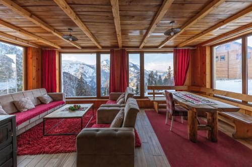 Fotografie z fotogalerie ubytování Guri i Kuq Hotel & Vila v destinaci Peje