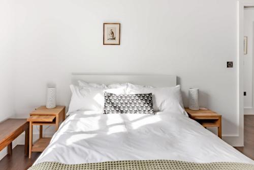 Two bedroom loft in central Bristol photo 4