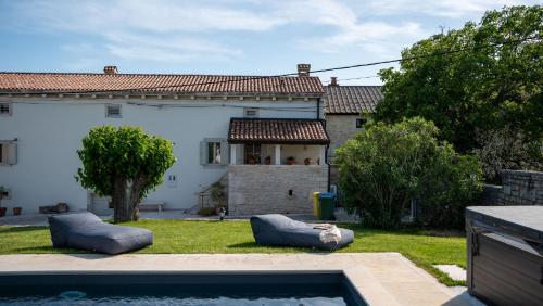 Villa Jona in Žužići - Haus für 8 Personen