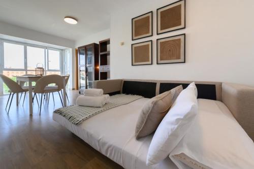 Modern 1 bedroom apartment with pool TEMPORAL VDP36