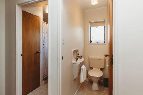 Ένα μπάνιο στο The Gilbert Getaway - centrally located townhouse